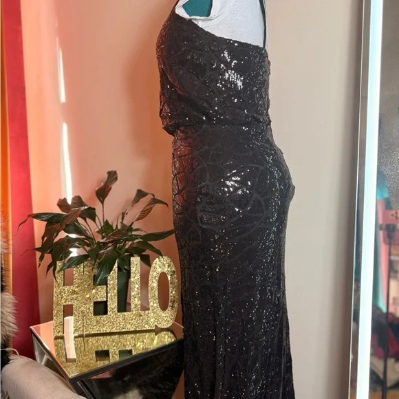 Black Sequin Evening Gown - Picture 4 of 5
